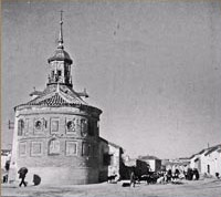 Iglesia de San José en los años 50. Foto Kindel.